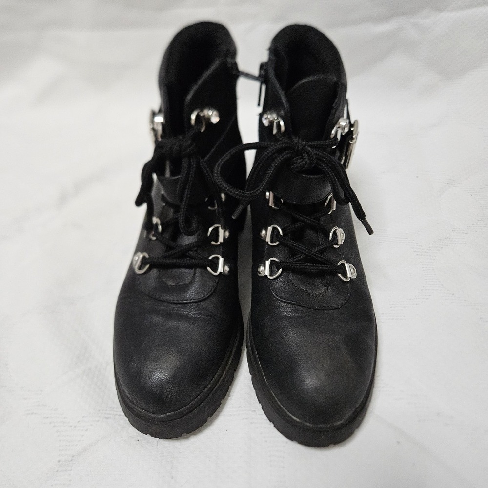 Cupcake Couture Boots Girls 4 Black Jett Platform Lug Sole Combat Buckle Ankle - Picture 11 of 12